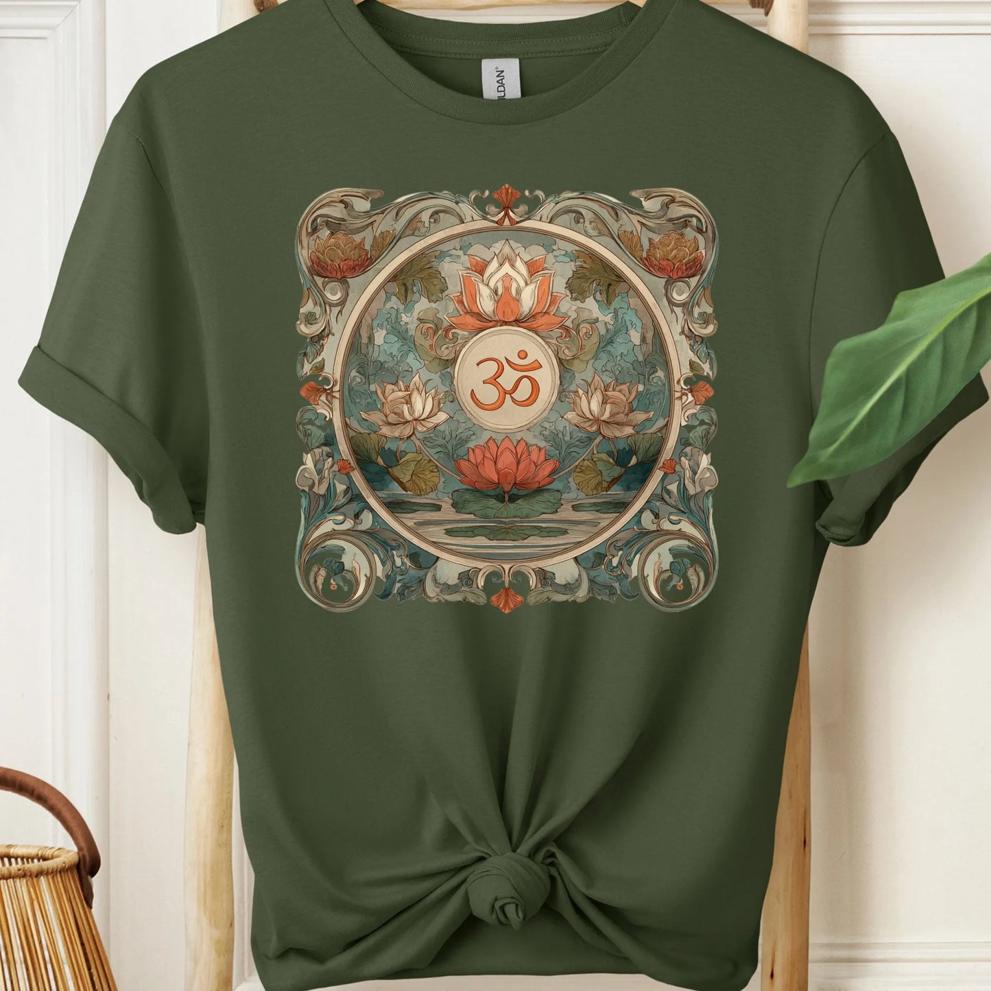 Om Nouveau T-Shirt!
